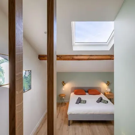 Brp Center,top Floor Luxurious House,8 Bed