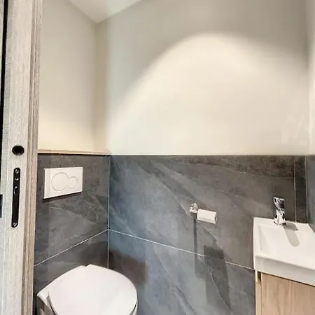 Holiday home Brp Center,top Floor Luxurious House,8 Bed
